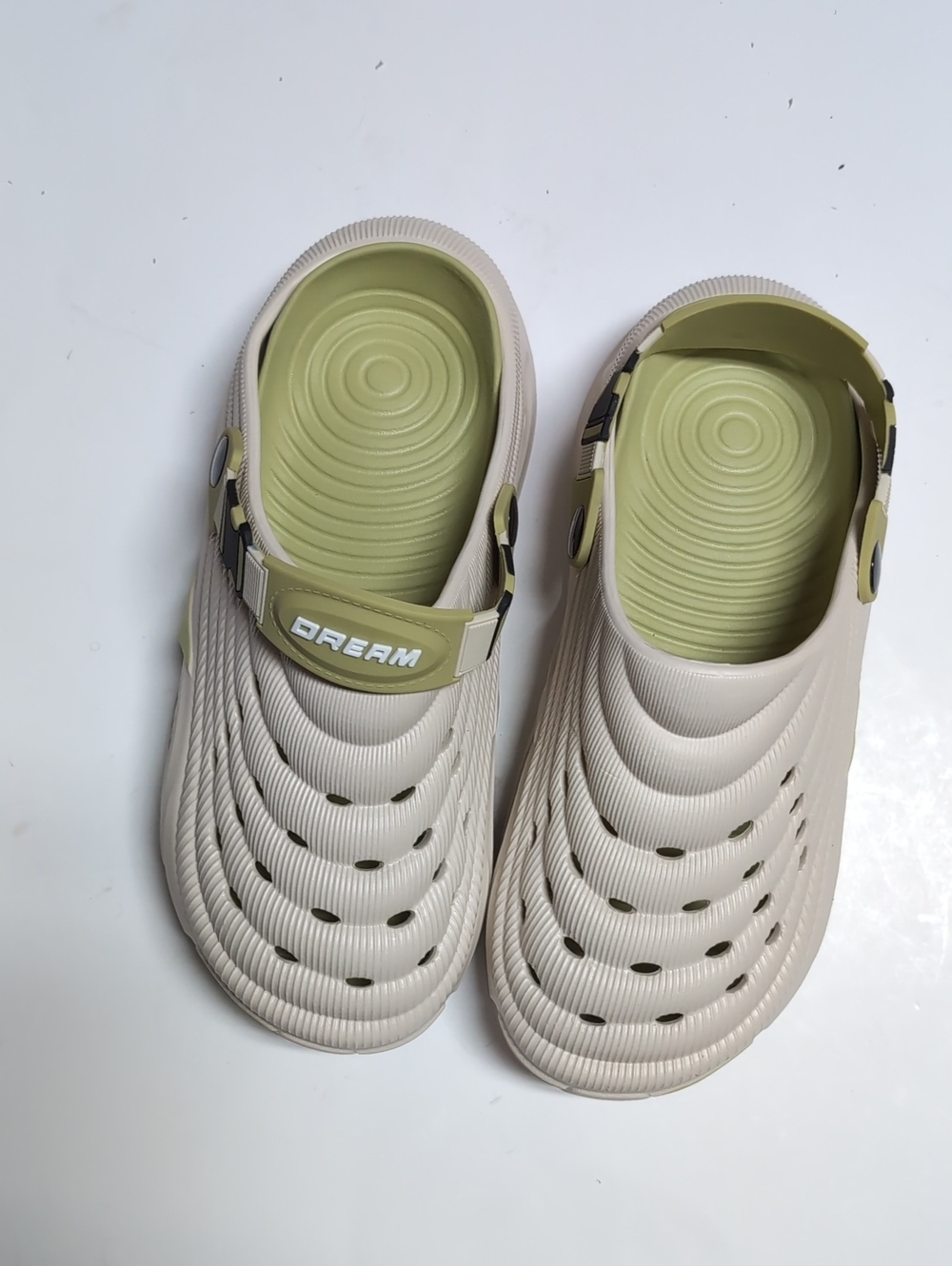 Women’s Slip-On Clog in Beige and Olive